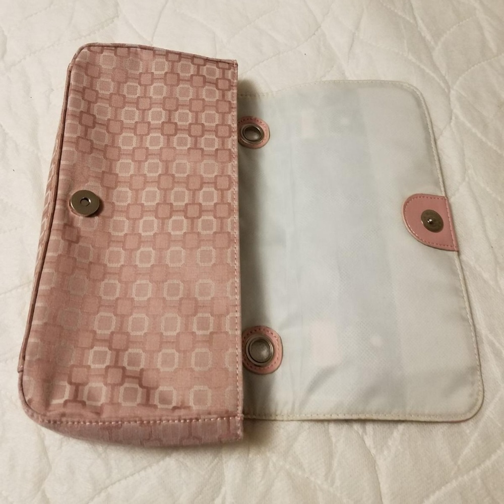 Pink Purse - Picture 3 of 4